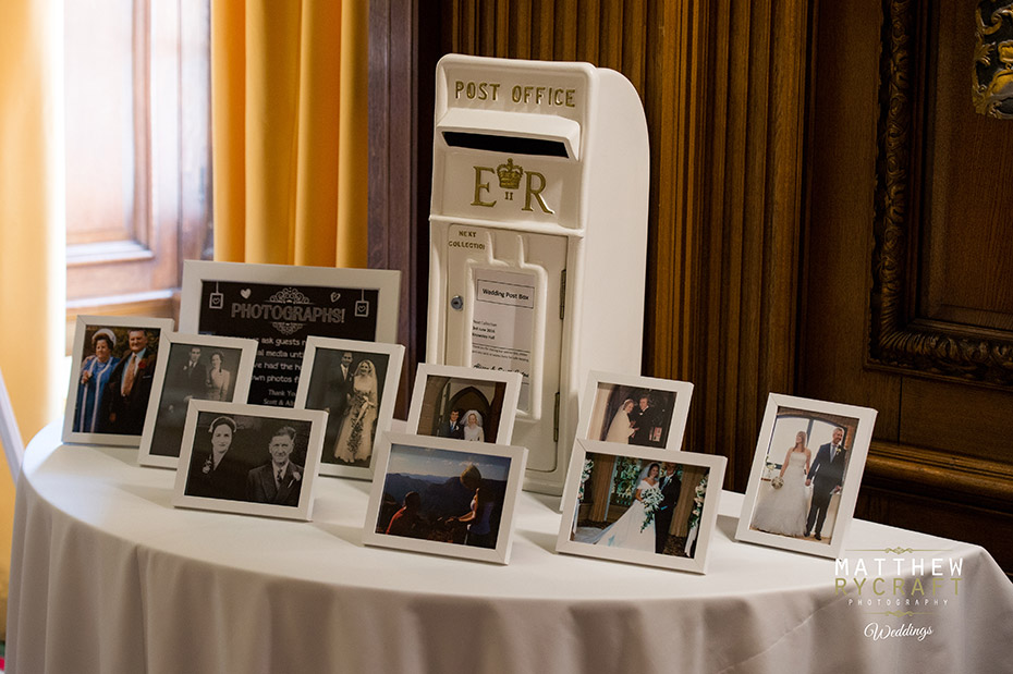 ER wedding post box