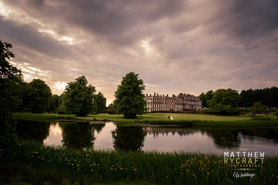 knowsley-hall-lake-wedding-photograph