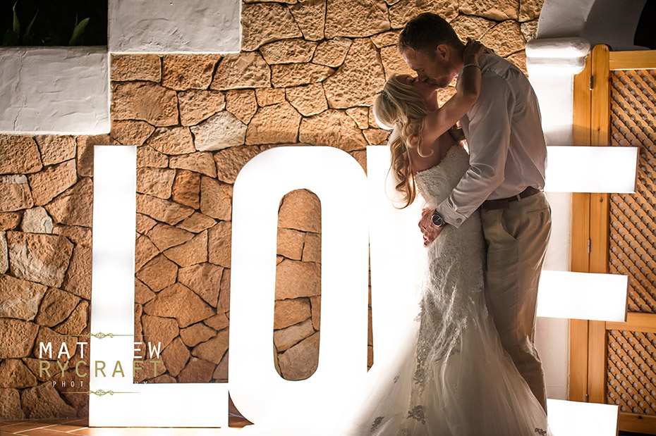 Love Sign First Dance