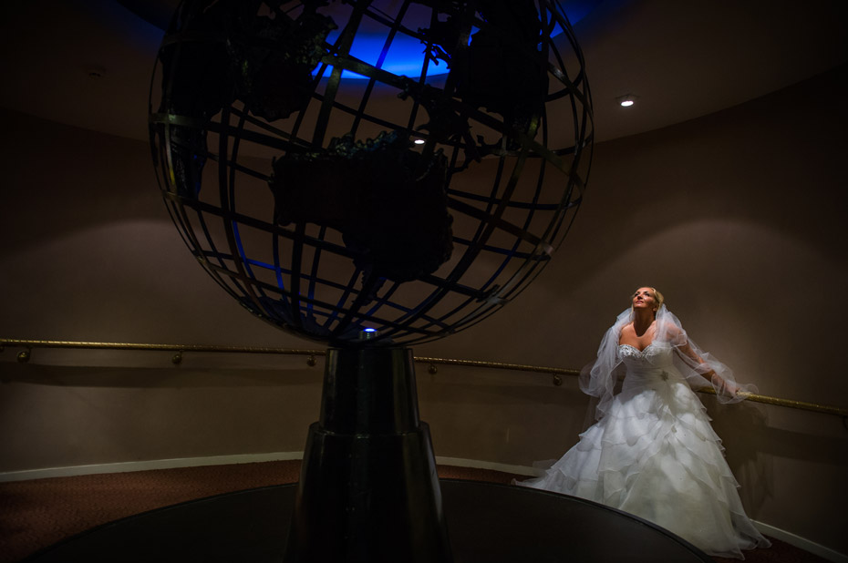 wedding-photographs-crowne-plaza-speke-liverpool-014